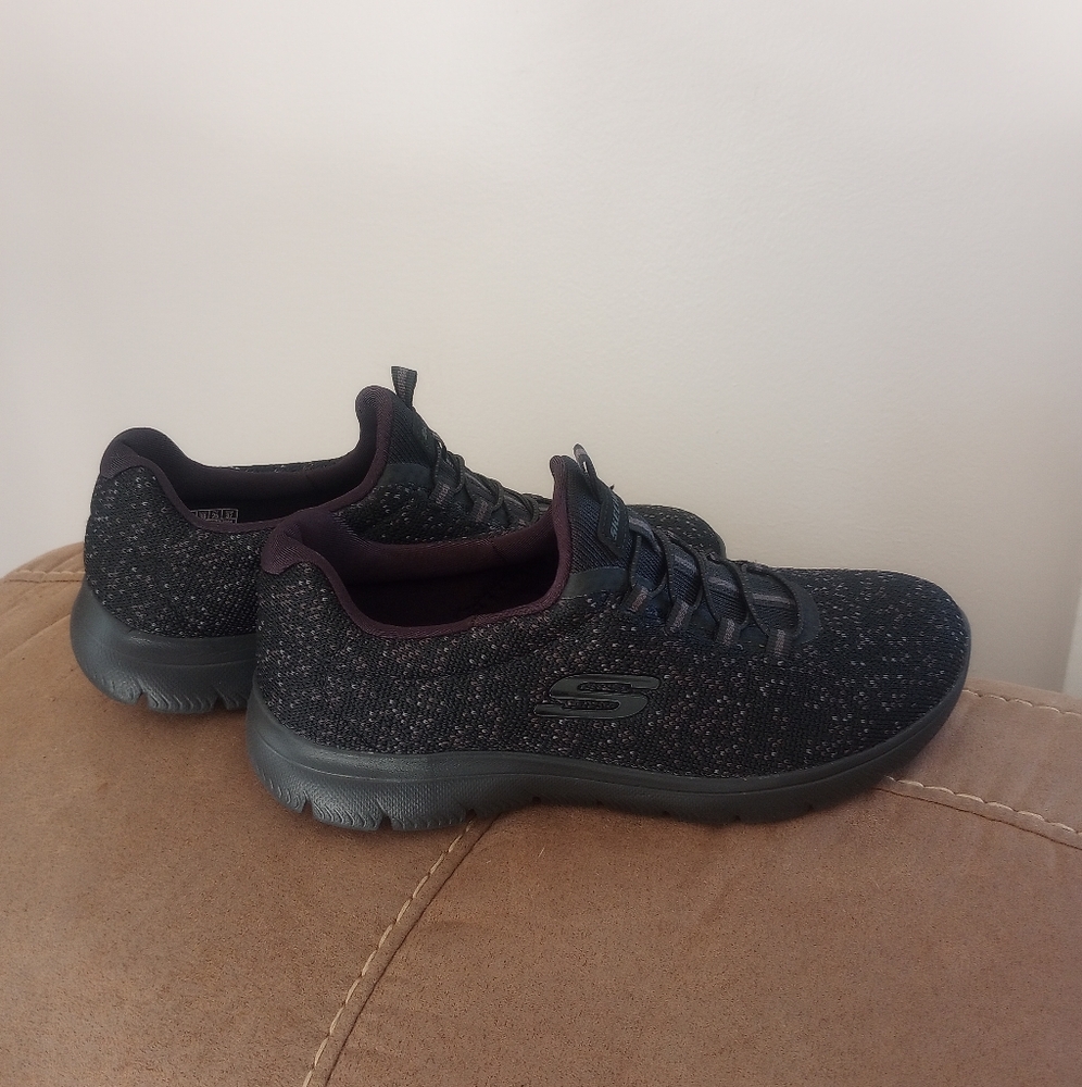 Skechers Summit Memory Foam Shoe